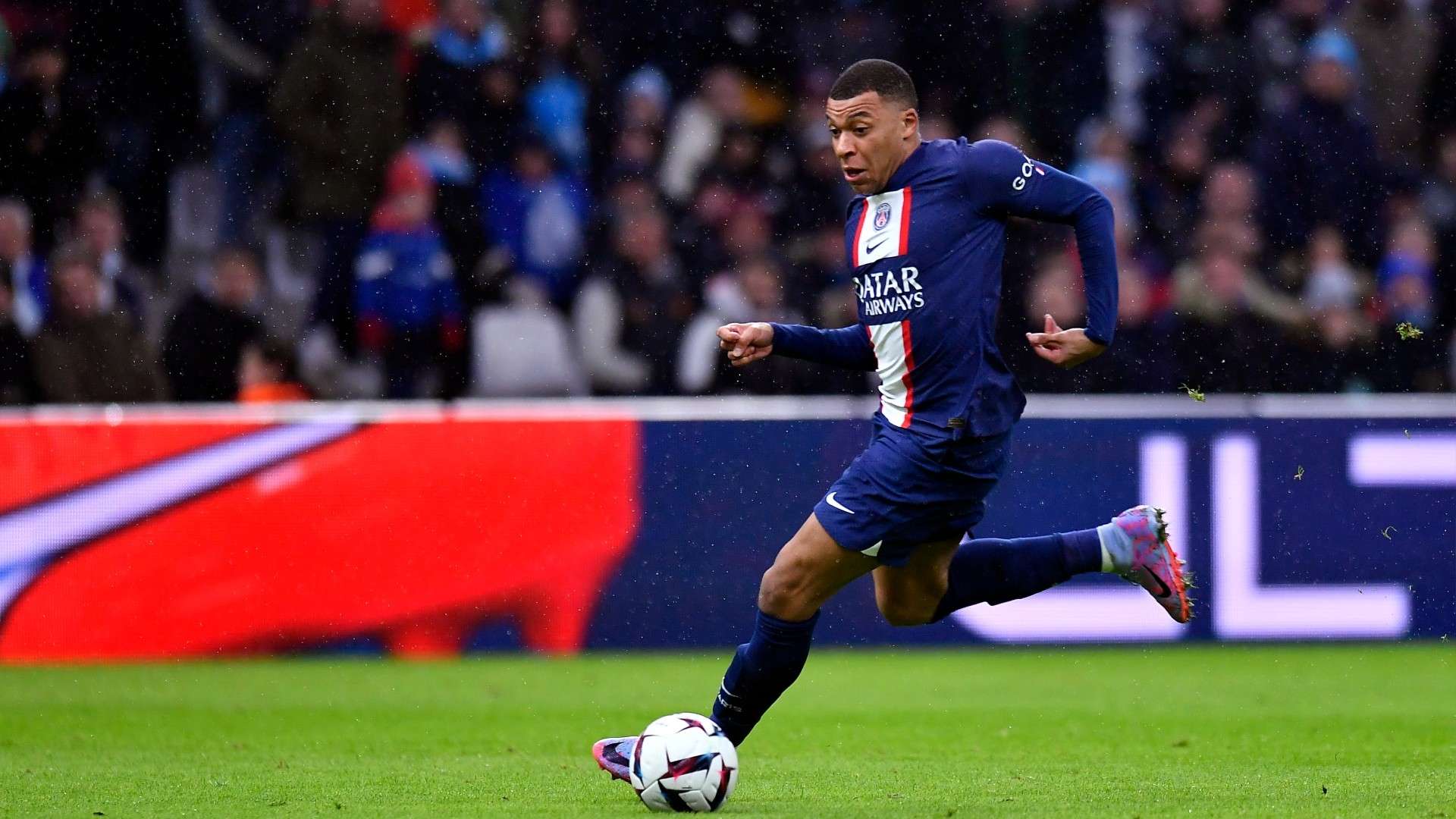 国足主帅人选即将揭晓 三套方案展现未来发展方向与选择