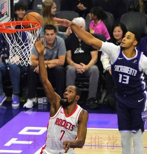 德罗赞漂移中投再中、6中6拿到13分,国王半场51-48领先火箭 德罗赞漂移中投再中、6中6拿到13分,国王半场51-48领先火箭