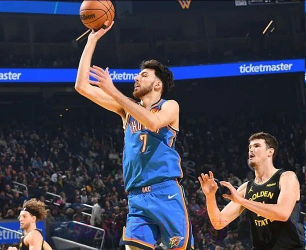 残阵勇士主场惨败雷霆37分，亚历山大轰下30分提前下班